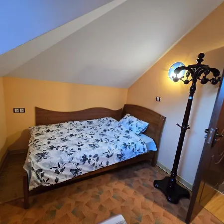 Апартамент Cozy In Castle Complex On The Slope *